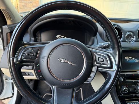 Used 2015 Jaguar XJ L Portfolio image 8