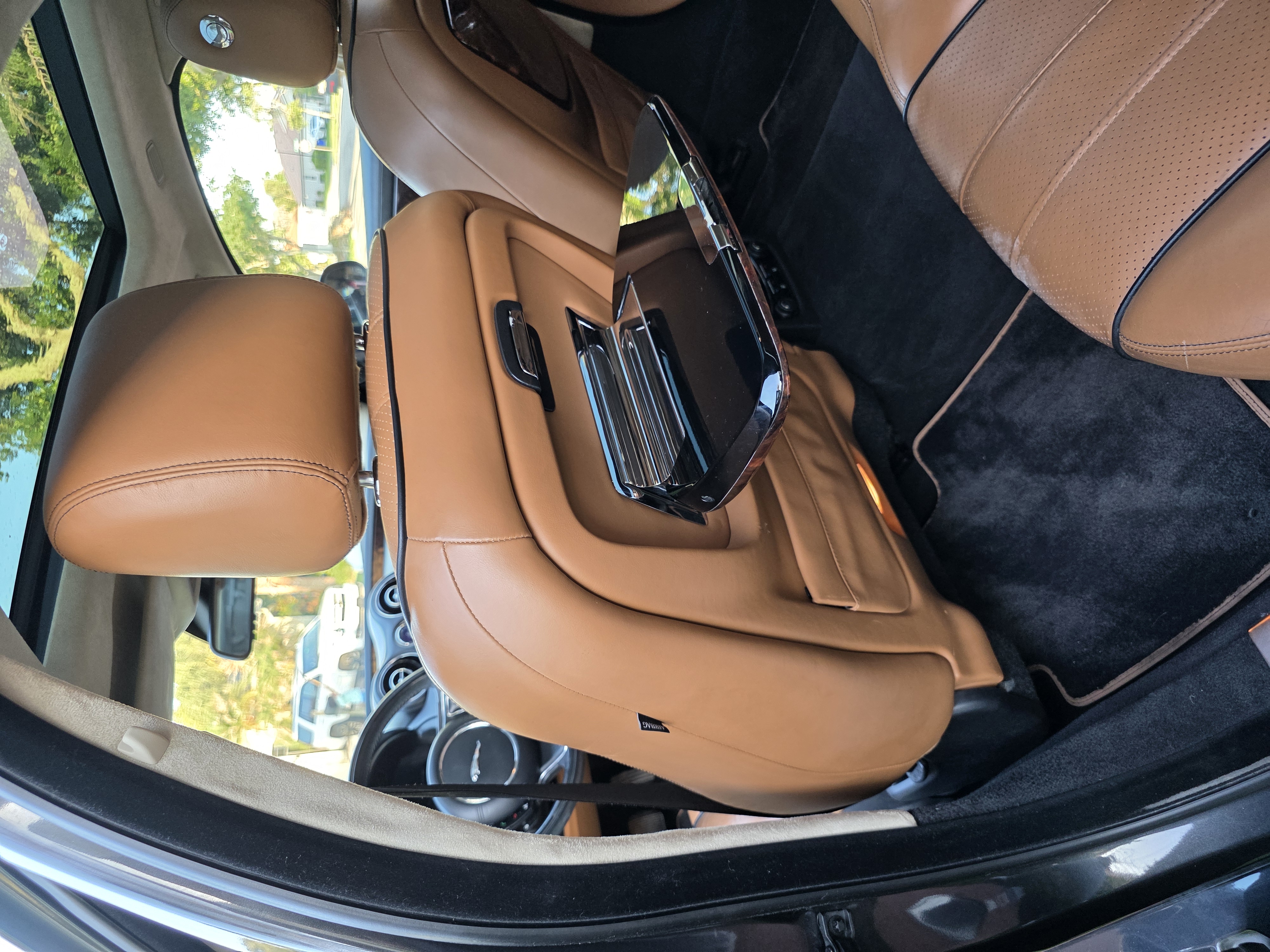 Used 2011 Jaguar XJ L RWD image 23