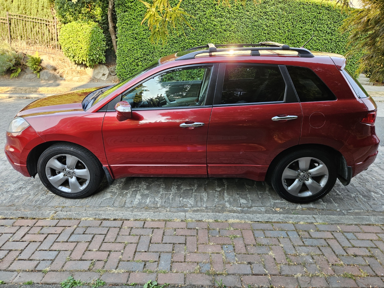 Used 2007 Acura RDX w/ Technology Package AWD/4WD image 4