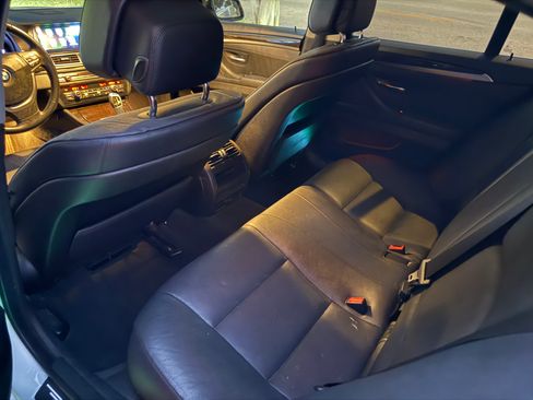 Used 2013 BMW 528i Sedan image 16
