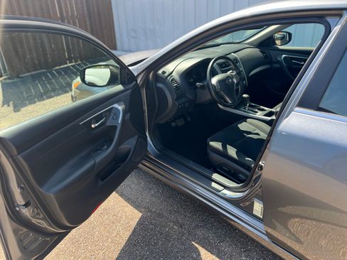 Used 2015 Nissan Altima 2.5 SV w/ Convenience Package FWD image 21