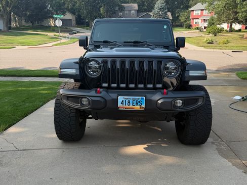 Used 2021 Jeep Wrangler Unlimited Rubicon AWD/4WD image 4