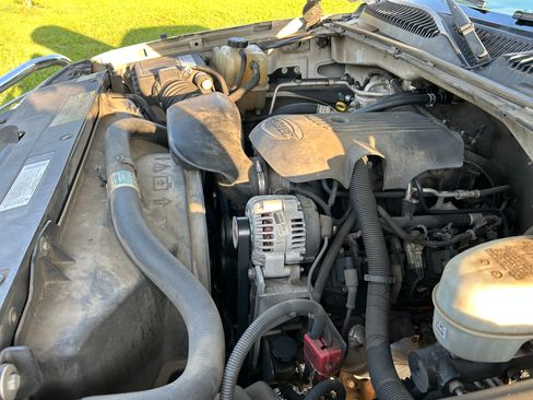 Used 2004 Chevrolet Silverado 2500 LS RWD image 11