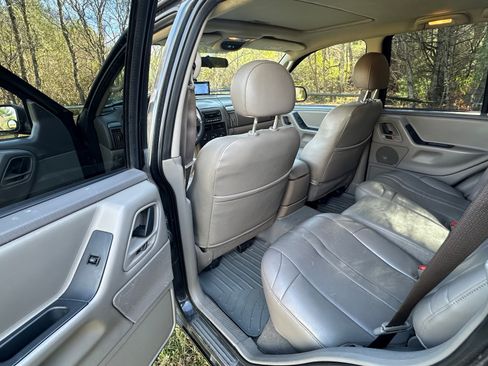 Used 2004 Jeep Grand Cherokee Laredo w/ Trailer Tow Group IV image 15
