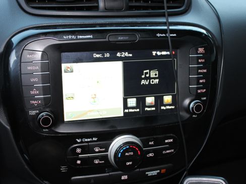 Used 2015 Kia Soul ! w/ Sun & Sound Package image 14