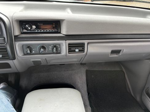 Used 1996 Ford F150 2WD Regular Cab image 11