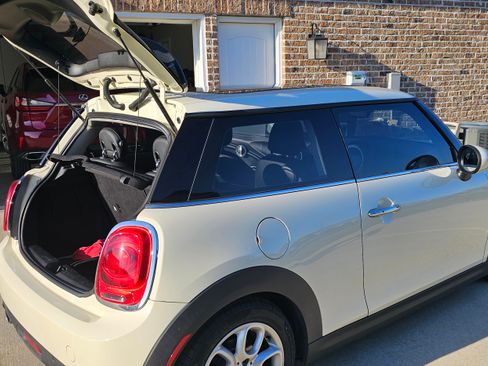 Used 2019 MINI Cooper 2-Door Hardtop image 5