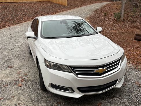 Used 2015 Chevrolet Impala LT image 4