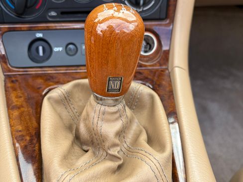 Used 2001 MAZDA MX-5 Miata SE image 14