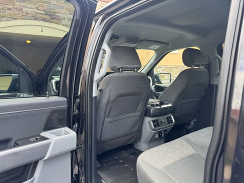 Used 2021 Ford F150 XLT w/ Equipment Group 302A High image 8