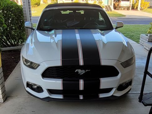 Used 2015 Ford Mustang Convertible w/ Equipment Group 051A RWD image 4
