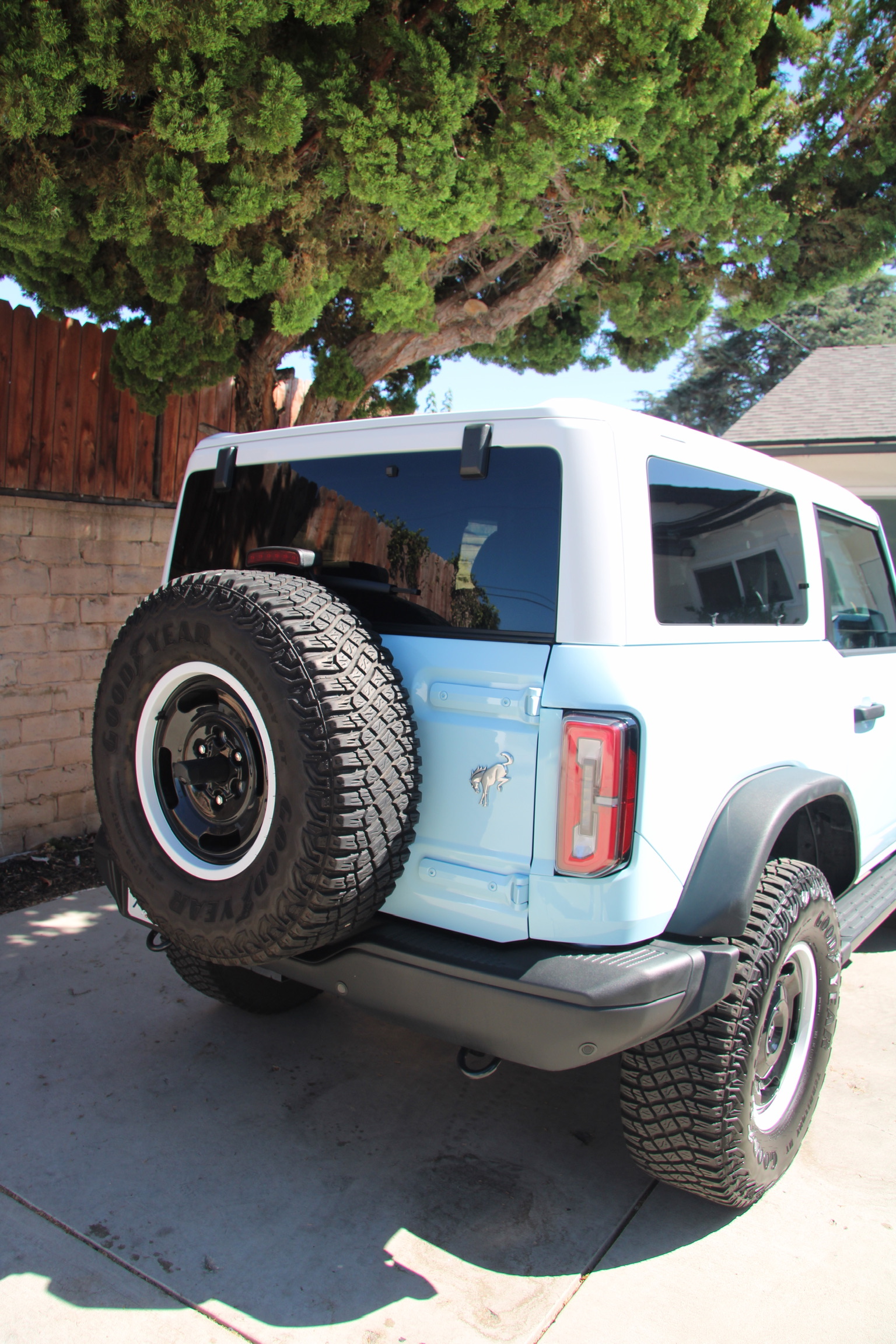Used 2024 Ford Bronco Heritage Edition AWD/4WD image 4