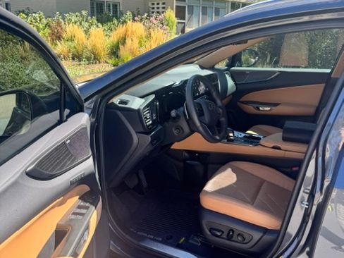 Used 2025 Lexus NX 350 AWD w/ Luxury Package image 19