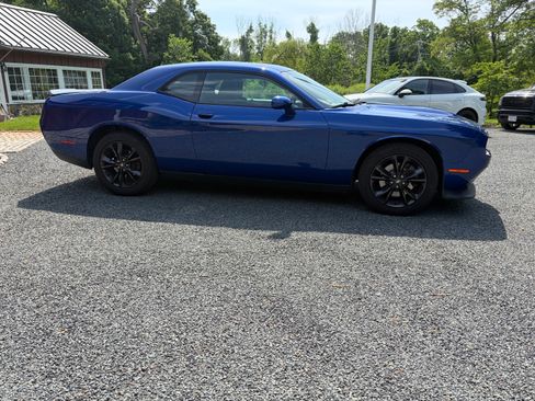 Used 2020 Dodge Challenger GT w/ Blacktop Package AWD/4WD image 9