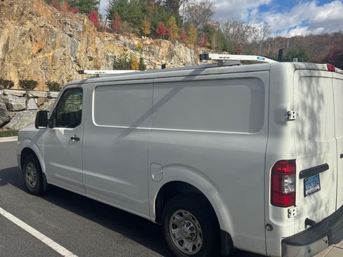 Used 2013 Nissan NV 2500 SV image 6