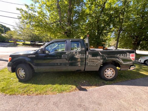 Used 2014 Ford F150 XL w/ Equipment Group 101A Mid RWD image 2