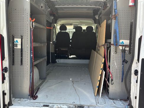 Used 2021 RAM ProMaster 2500 FWD image 4