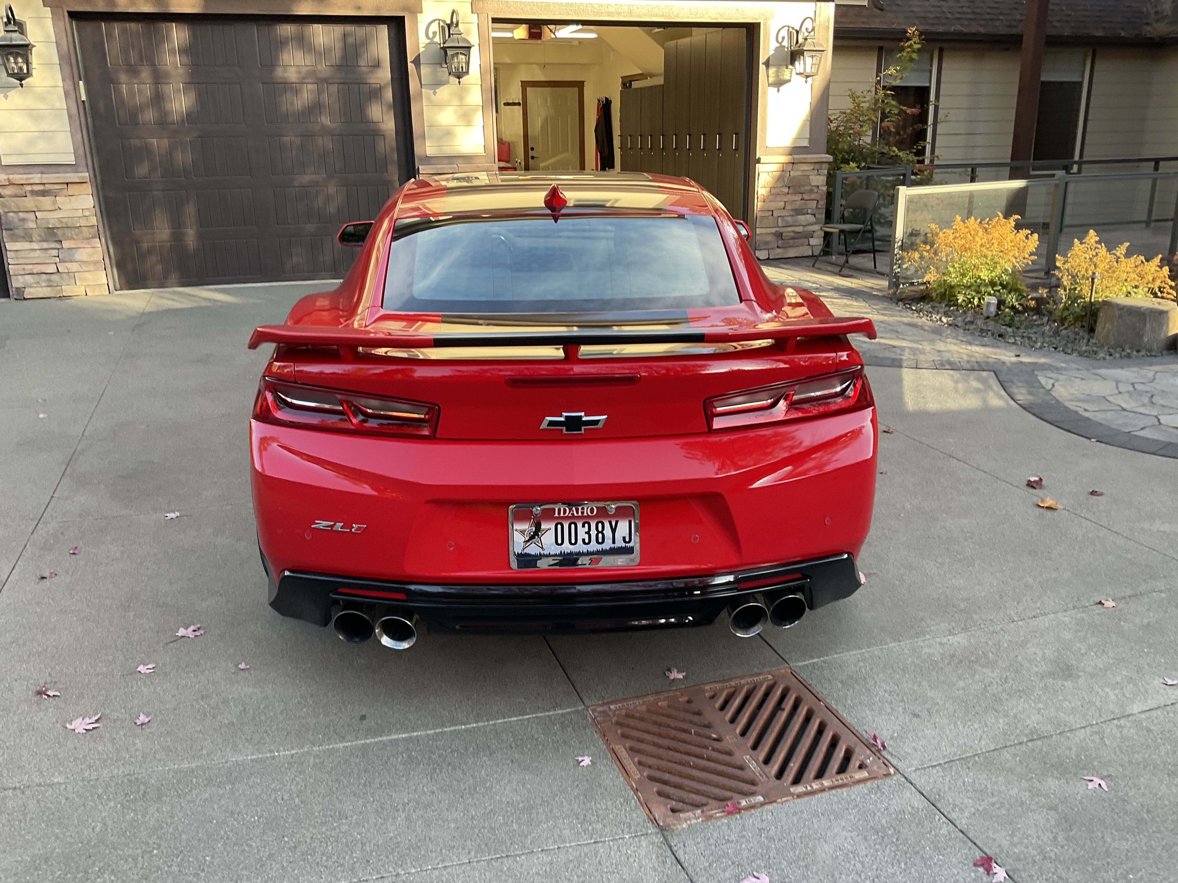 Used 2018 Chevrolet Camaro ZL1 RWD image 11