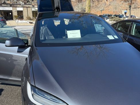 Used 2022 Tesla Model X AWD/4WD image 2