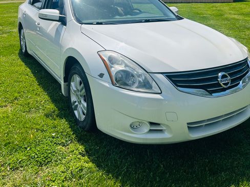 Used 2011 Nissan Altima 2.5 SL w/ 2.5SL Pkg FWD image 1