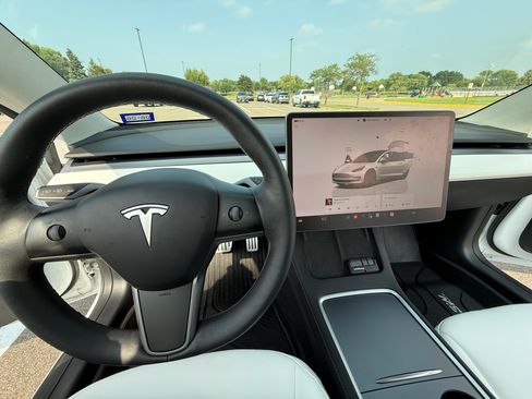 Used 2022 Tesla Model 3 Performance AWD/4WD image 17