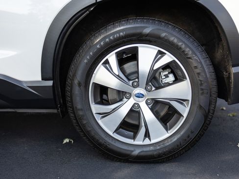 Used 2022 Subaru Ascent Premium w/ Convenience Package image 6