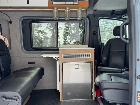 Used 2020 Mercedes-Benz Sprinter 2500 image 8