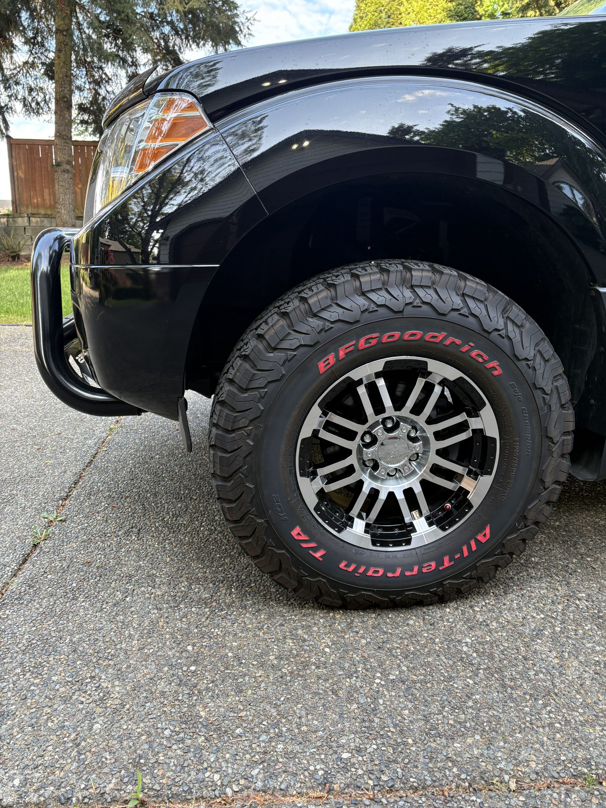 Used 2015 Nissan Frontier SV w/ SV Value Truck Package AWD/4WD image 5