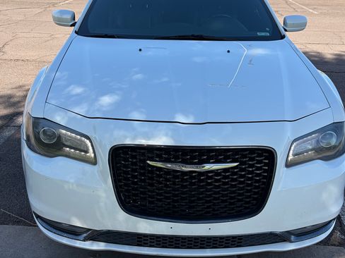 Used 2016 Chrysler 300 S RWD image 5