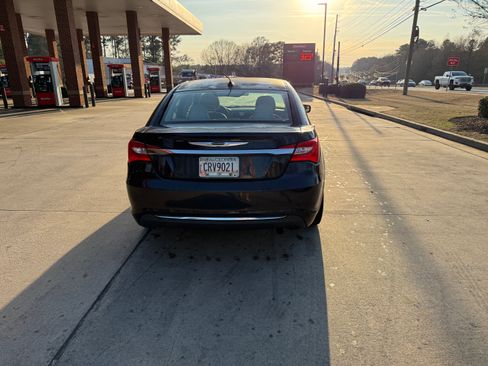 Used 2011 Chrysler 200 Touring image 5