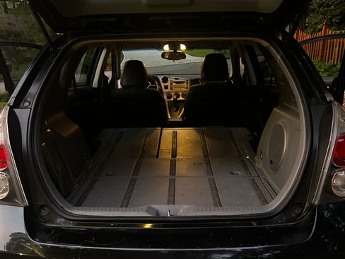 Used 2009 Pontiac Vibe GT FWD image 12