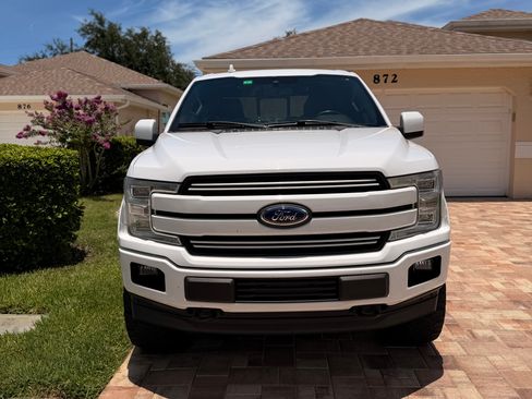 Used 2018 Ford F150 Lariat w/ Equipment Group 502A Luxury AWD/4WD image 5