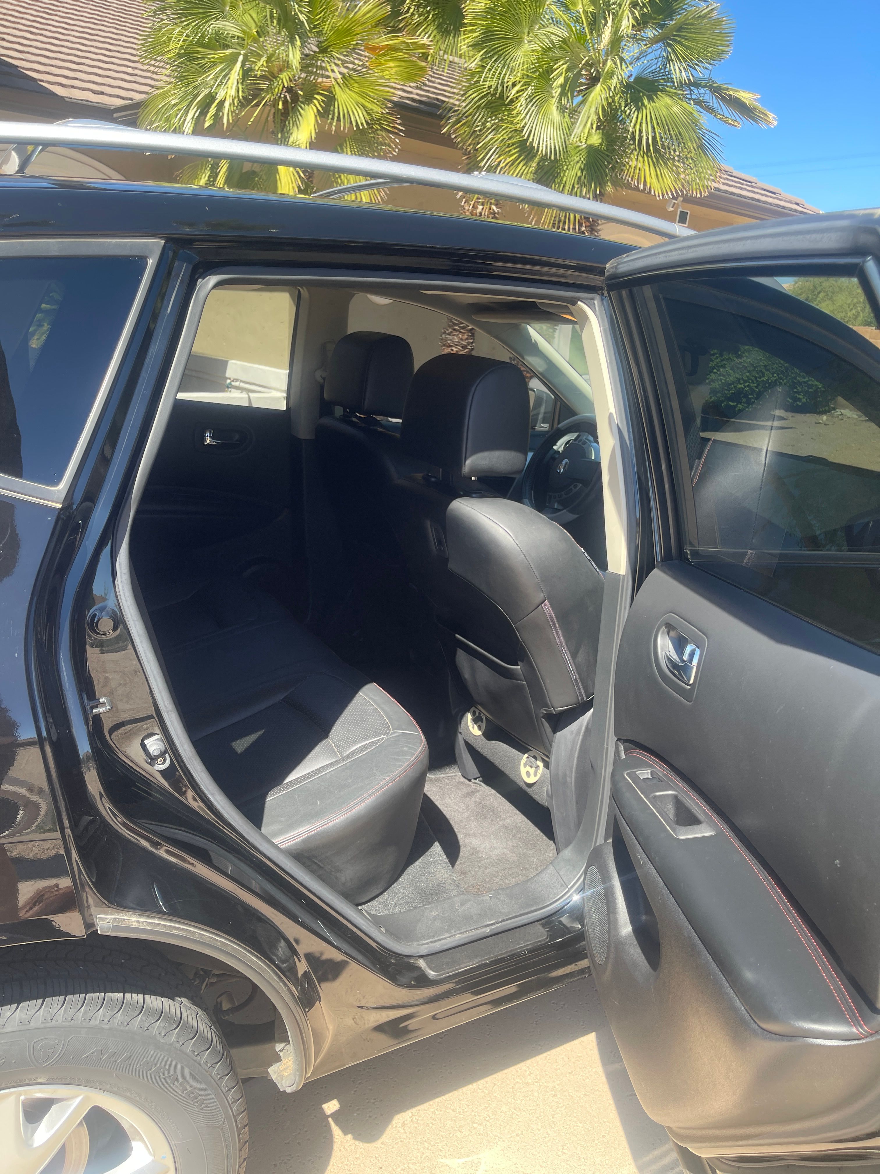 Used 2010 Nissan Rogue SL w/ Leather Pkg FWD image 19