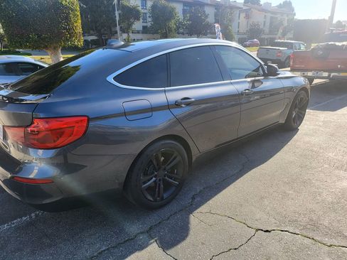 Used 2018 BMW 330i Gran Turismo xDrive image 15
