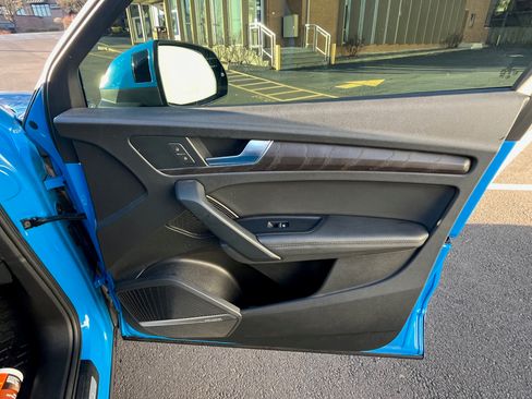 Used 2020 Audi Q5 e Premium Plus w/ Premium Plus Package image 21