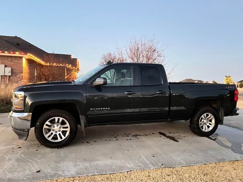 Used 2018 Chevrolet Silverado 1500 LT w/ All Star Edition image 8
