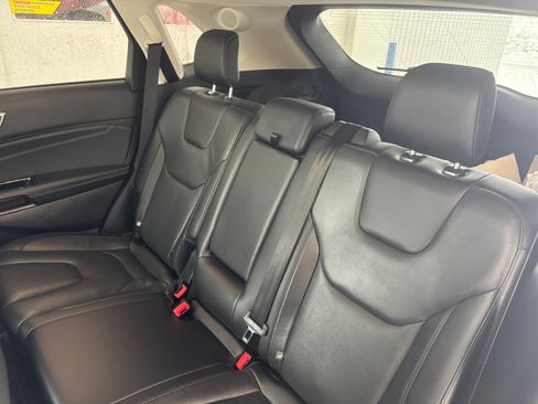 Used 2019 Ford Edge Titanium w/ Equipment Group 301A image 11