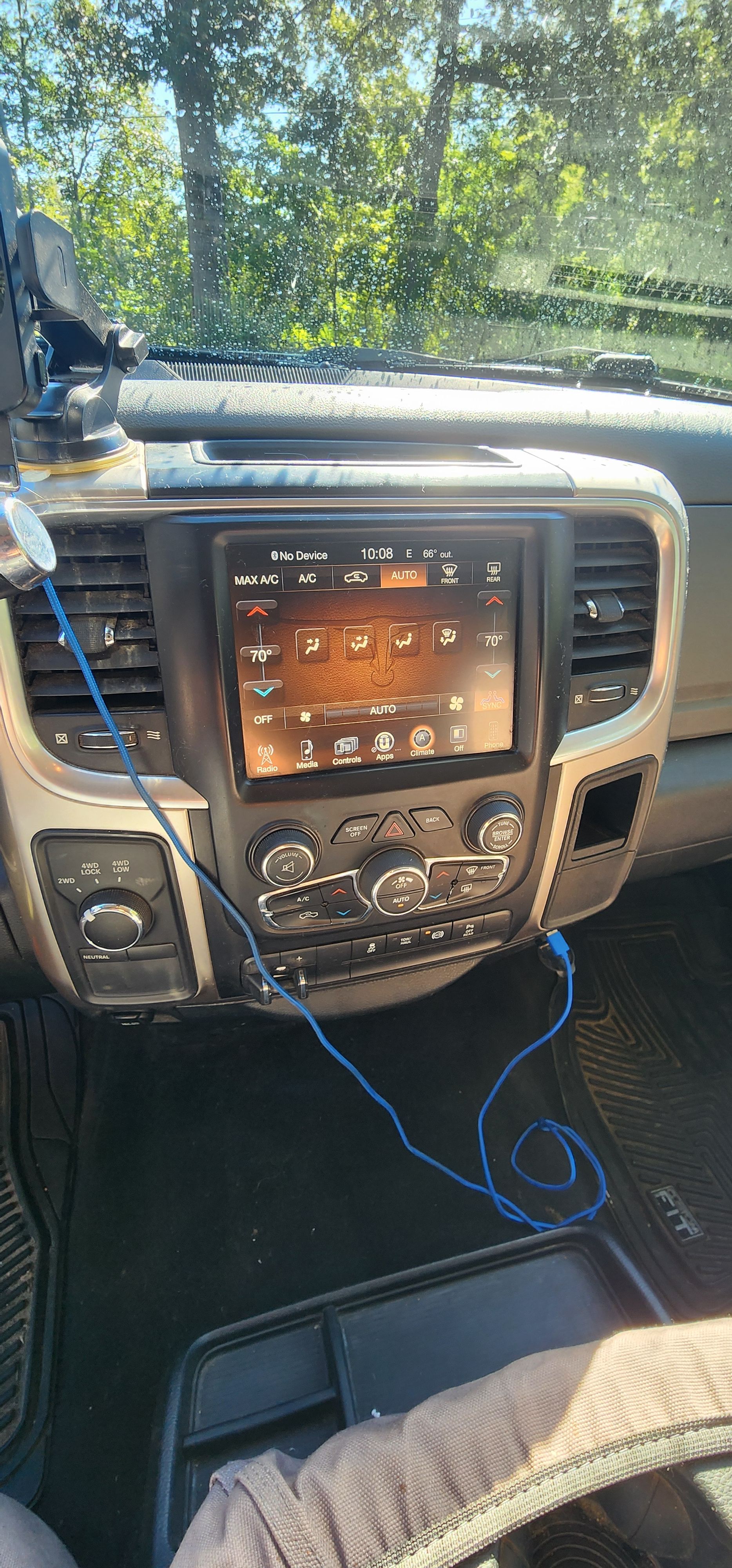 Used 2017 RAM 2500 SLT AWD/4WD image 9
