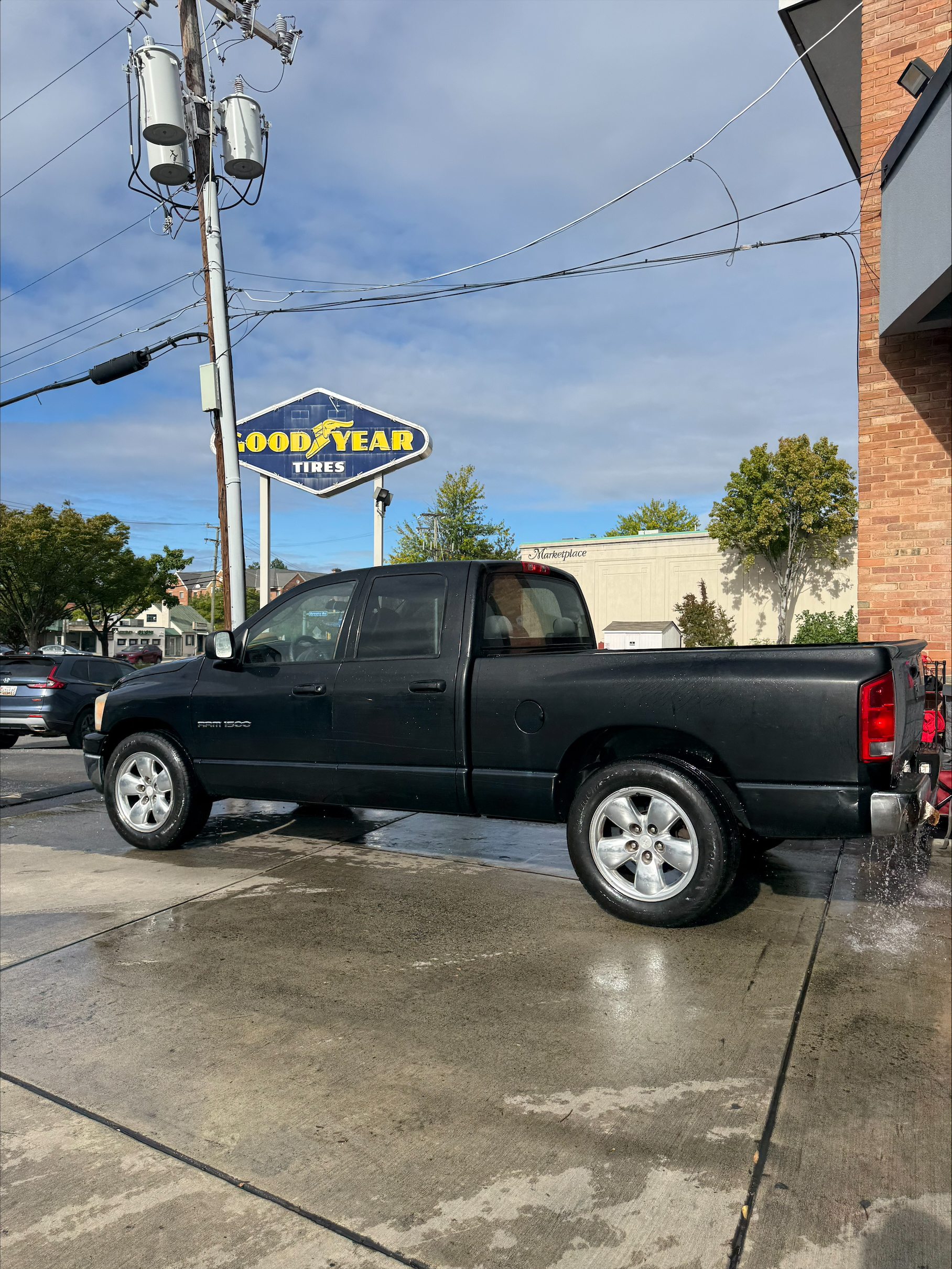 Used 2006 Dodge Ram 1500 Truck SLT RWD image 2
