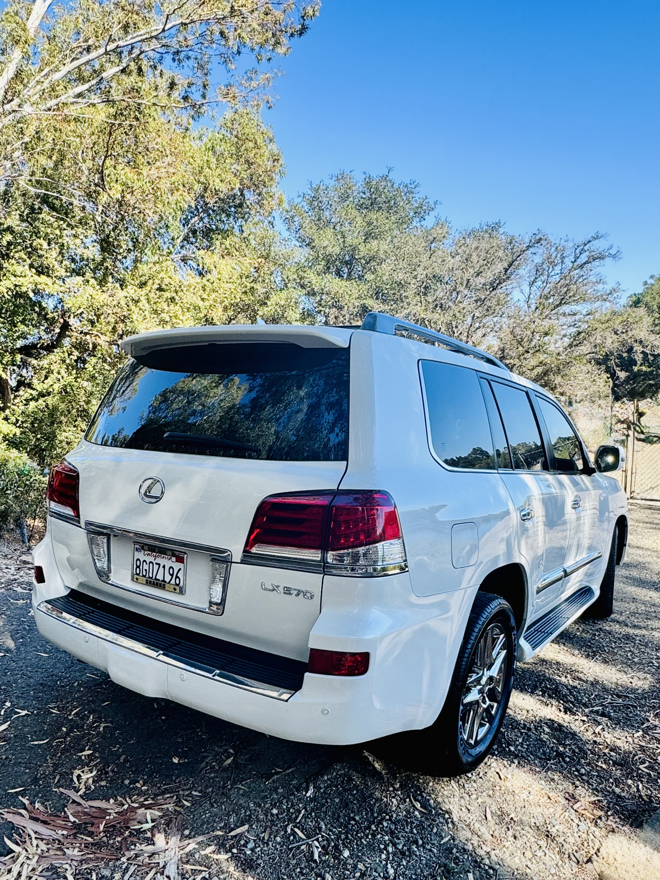 Used 2015 Lexus LX 570 4WD image 6