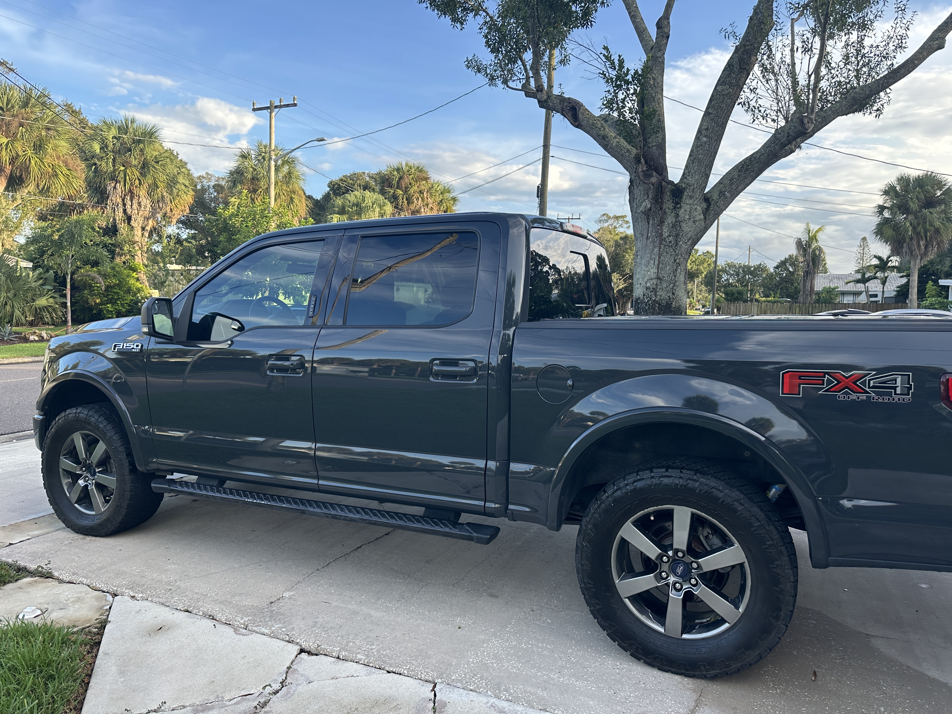 Used 2016 Ford F150 XLT w/ Equipment Group 302A Luxury AWD/4WD image 2