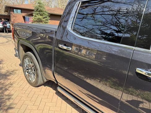 Used 2023 GMC Sierra 1500 Denali Ultimate image 5