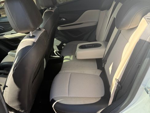 Used 2020 Buick Encore Sport Touring image 11