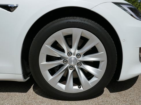 Used 2018 Tesla Model S 75D AWD/4WD image 13