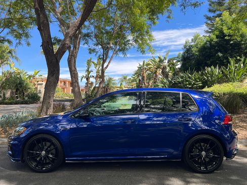 Used 2019 Volkswagen Golf R 4-Door AWD/4WD image 17