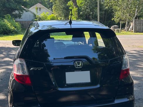 Used 2011 Honda Fit Sport image 2