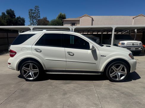 Used 2010 Mercedes-Benz ML 63 AMG 4MATIC image 8