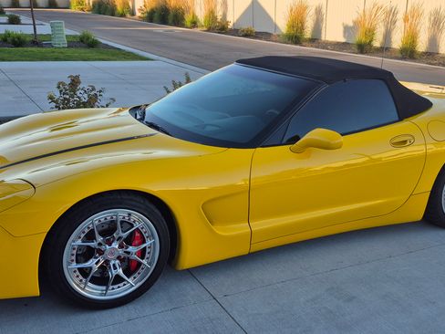 Used 2000 Chevrolet Corvette Convertible w/ Memory Pkg RWD image 14