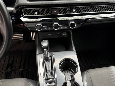 Used 2022 Honda Civic Sport image 10