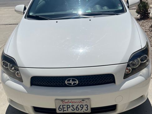 Used 2009 Scion tC FWD image 2